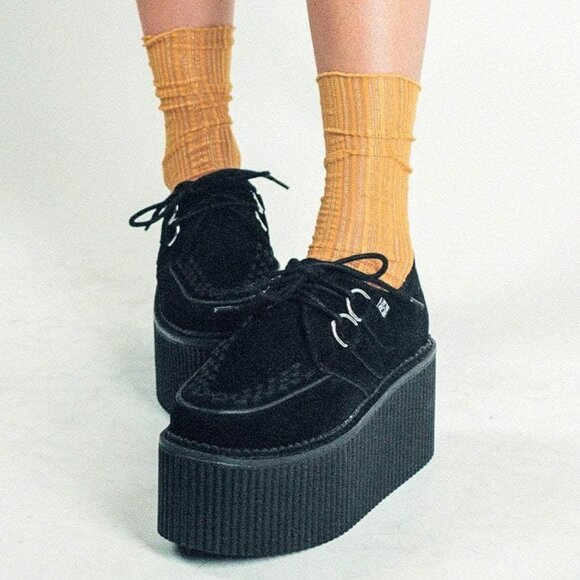 New TUK Black Suede Classic Stratocreeper Shoes with TUK Satin Laces - Picture 7 of 8